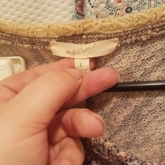 Mystree sweater - Picture 2 of 4